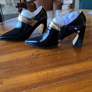 TinaCus Patent Leather shoes